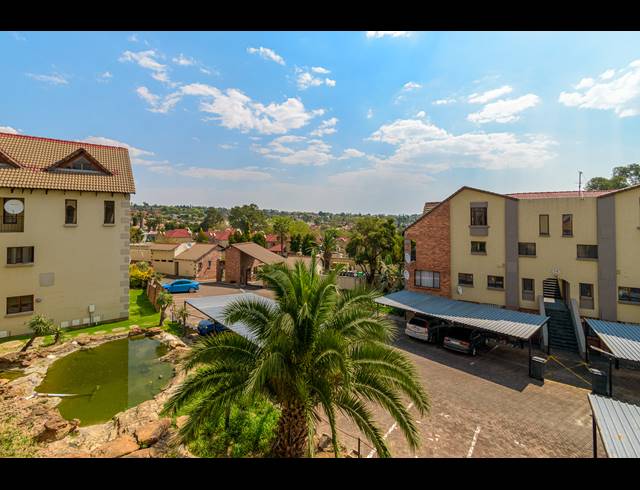 1 BEDROOM APARTMENT FOR SALE IN RANDPARK RIDGE